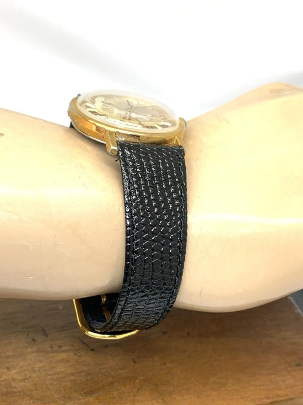 Timex Men's Watch Vintage Manual Wind Gold Dial Black Leather Strap 33mm